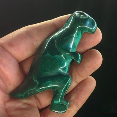 Dinosaurio de malaquita